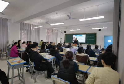 家校共育，携手绘就成长蓝图——我校珠珊校区召开家长会