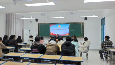 渝水职校团委副书记李晗靖赴珠珊校区指导团干工作