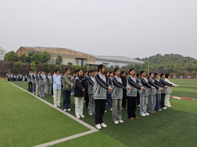 晨练展风采，青春正当时